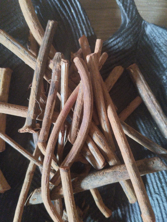 Racines garance fou'a séchées 40g teinture naturelle rouge médecine traditionnelle marocaine
